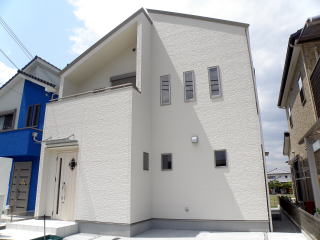 奈良県注文住宅建築施工例、ホワイトが基調の家