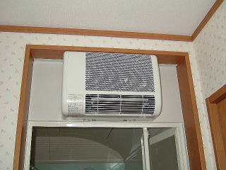 奈良県大和高田市注文住宅洗面室暖房設備、エアコン
